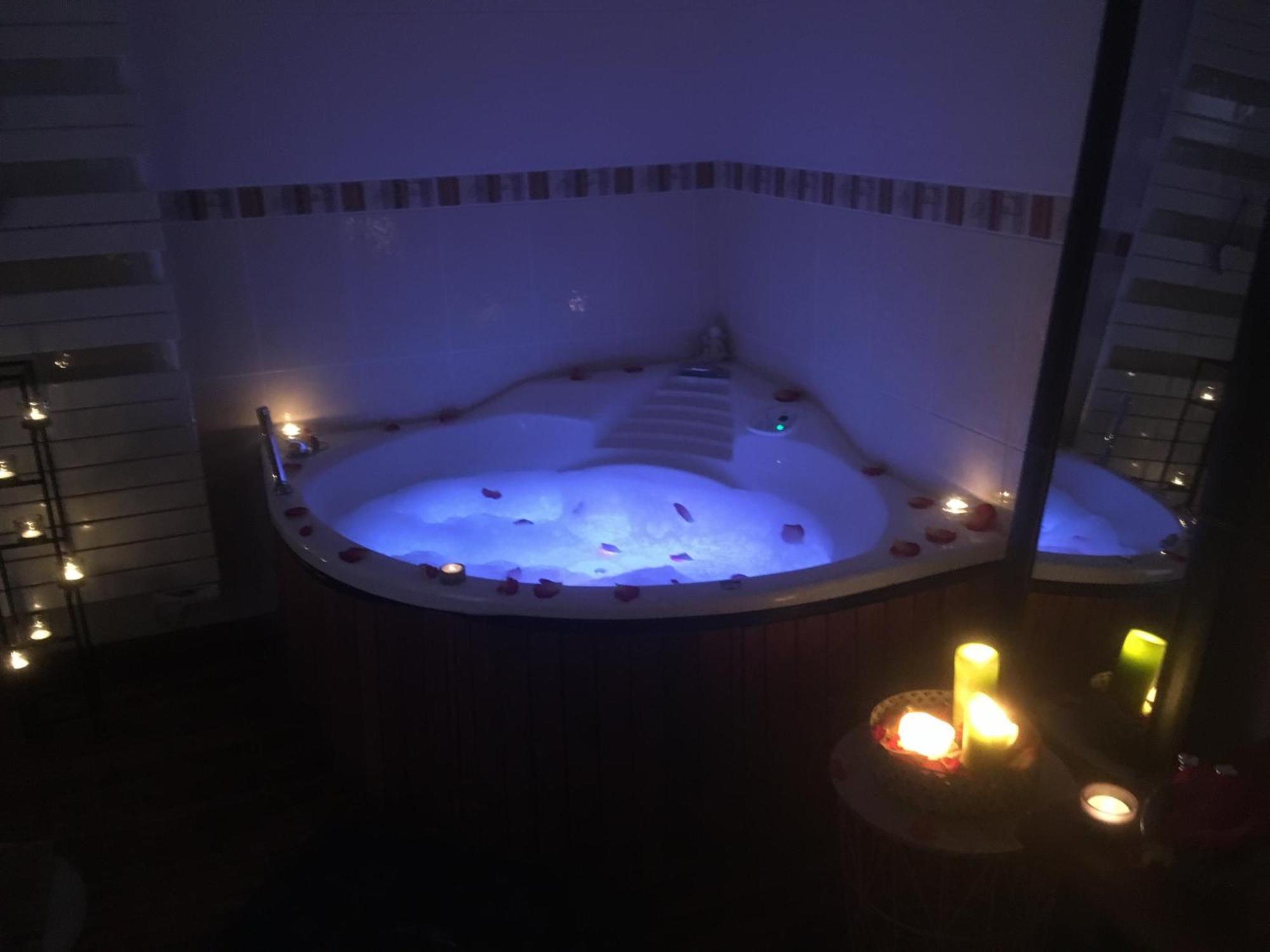 Les Anges Bed & Breakfast Oneux Bagian luar foto
